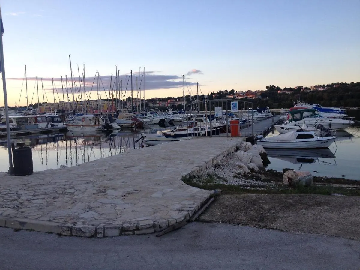 Apartment Volme Pula
