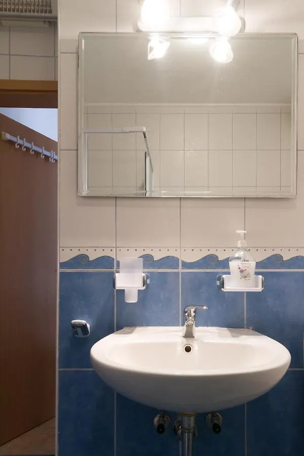 Apartment Volme Pula 0*,