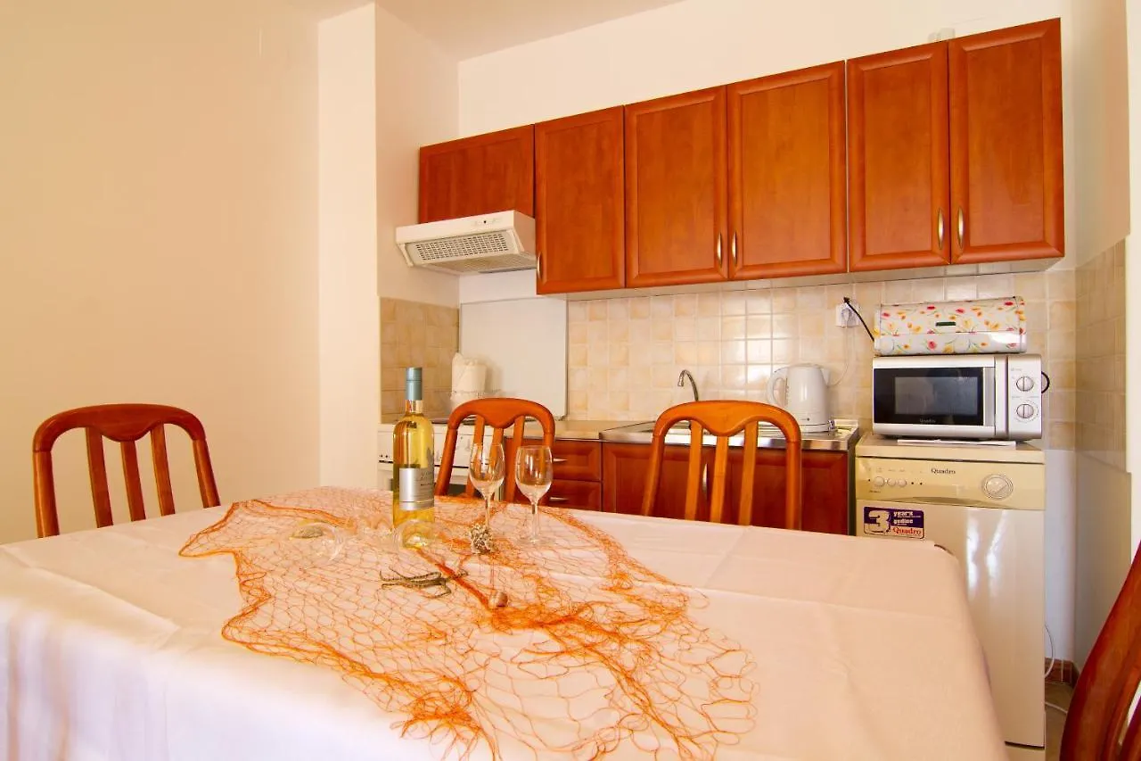 Apartment Volme Pula 0*,