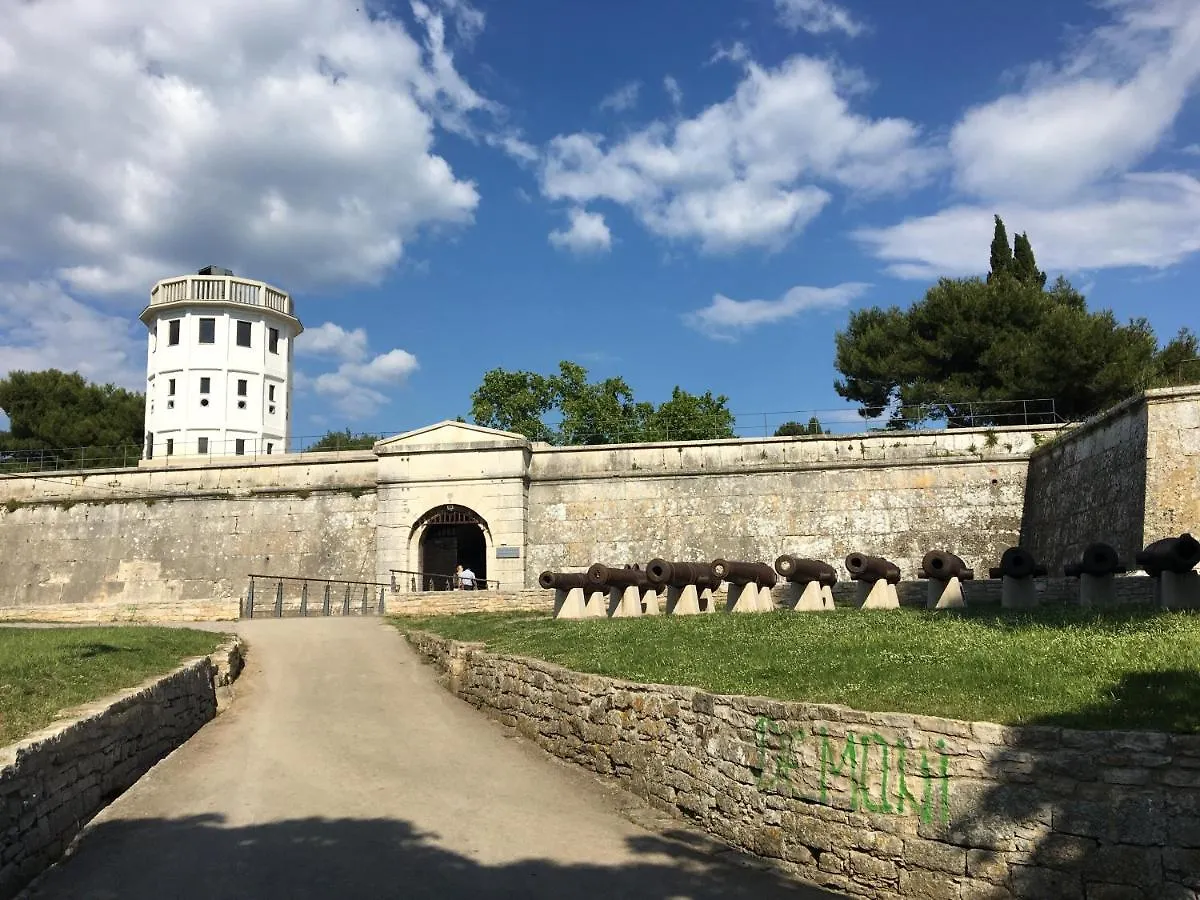 Apartment Volme Pula